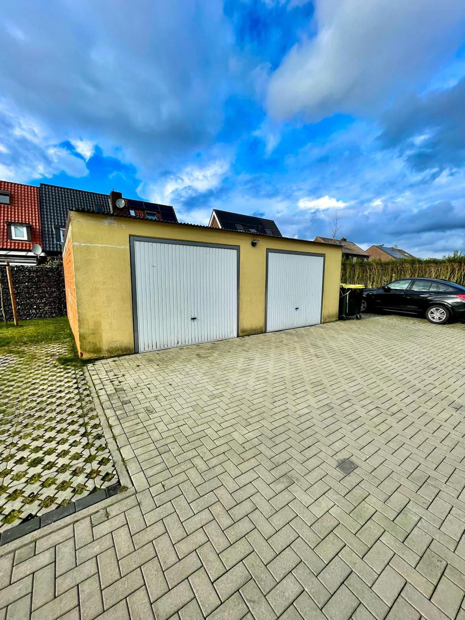 Ahaus: Stadtoase Mit Terrasse & Privater Garage Exterior foto
